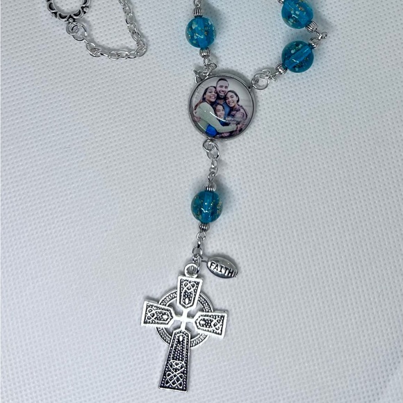 New, unique luminous, glow-in-the-dark one decade photo car rosary. - Picture 10 of 10